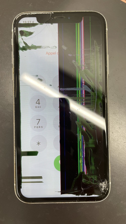 iPhone11　液晶破損　