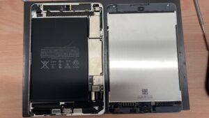iPadmini4　液晶取り外し完了