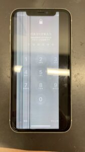 iPhoneXR　液晶破損　表示不良発生