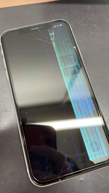 iPhone11　液晶破損　表示不良　タッチ動作不良　
